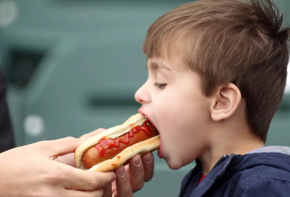 Get Yourself a Hot Dog On Chippewa [VIDEO]