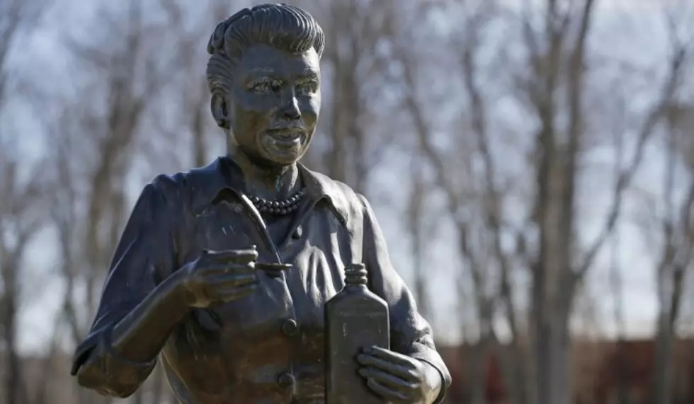 &#8216;Scary Lucy&#8217; Artist Quits Sculpting [AUDIO]