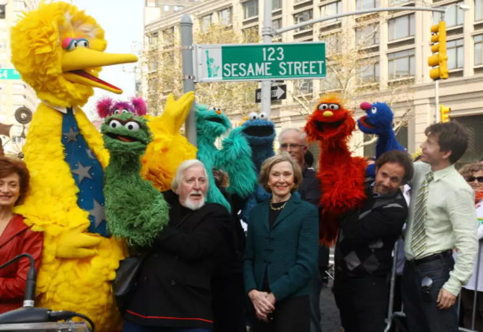 Big Bird Is Going Silent On Sesame Street As Voice Retires After Nearly 50 Years [VIDEO]