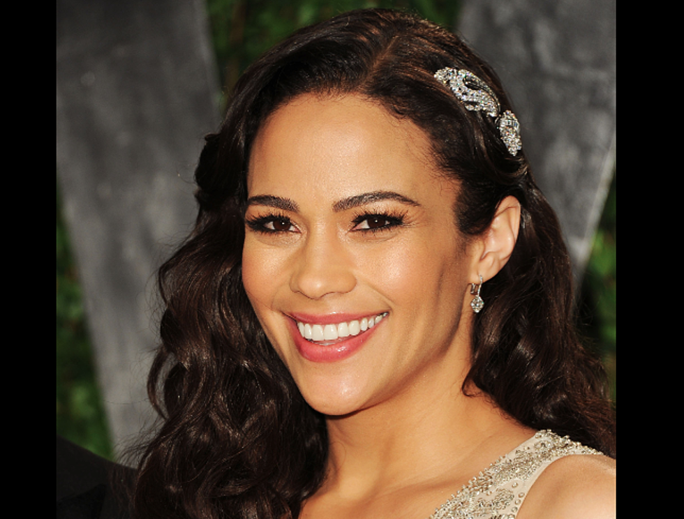 Paula Patton Stars in New Movie ‘Baggage Claim’ — Watch the Movie Trailer Here [VIDEO]