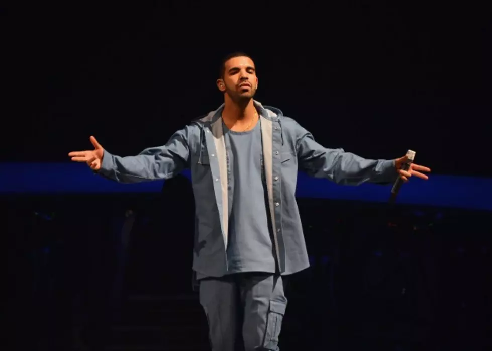 Watch As Drake Sings &#8216;Hold On We&#8217;re Going Home&#8217; to Two Little Girls [VIDEO]