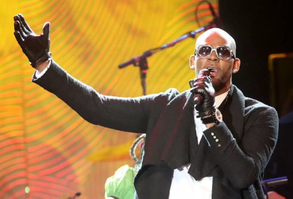 R. Kelly Gets Sued For Back Child Support &#8212; Tha Wire  [VIDEO]