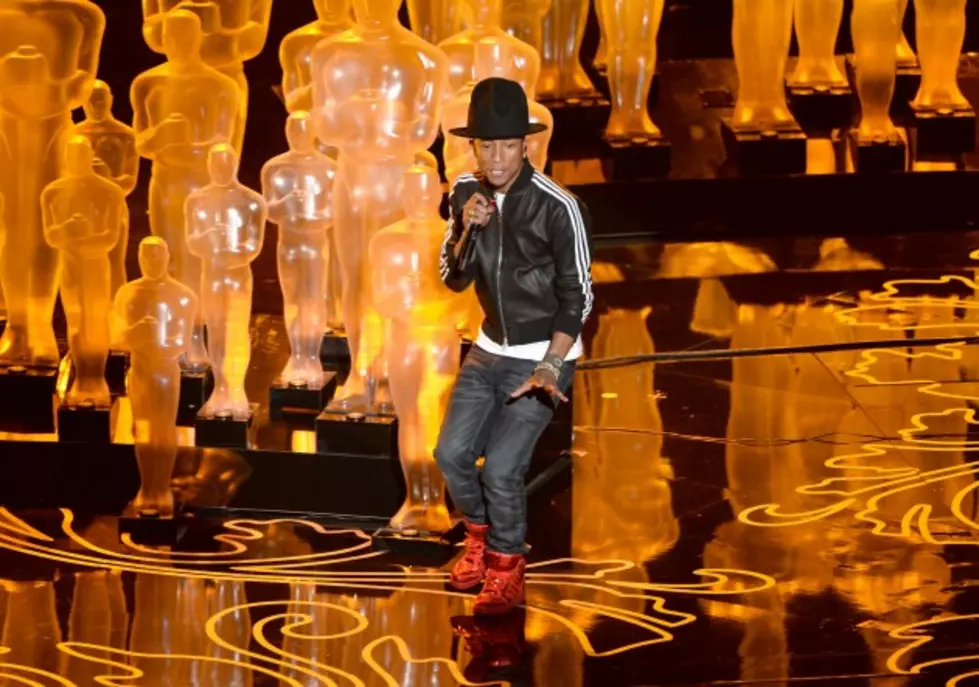 Watch Pharrell Williams Perform &#8216;Happy&#8217; at the 2014 Oscars, With Another Cool Hat [VIDEO]