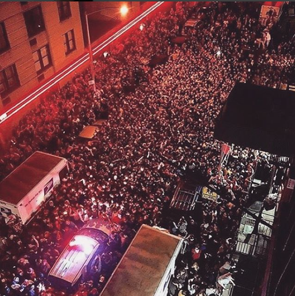 Kanye West Draws 7,000 Fans in NYC, Almost Causes Riot [PHOTO, VIDEO]