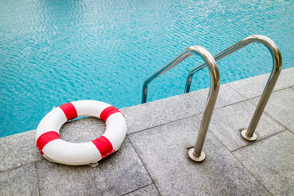 4-Year-Old Drowns in Community Swimming Pool