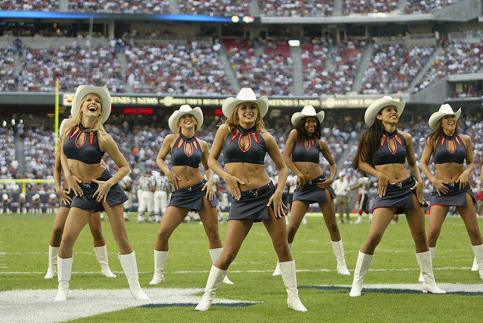 Texan Cheerleaders are Suing the Team