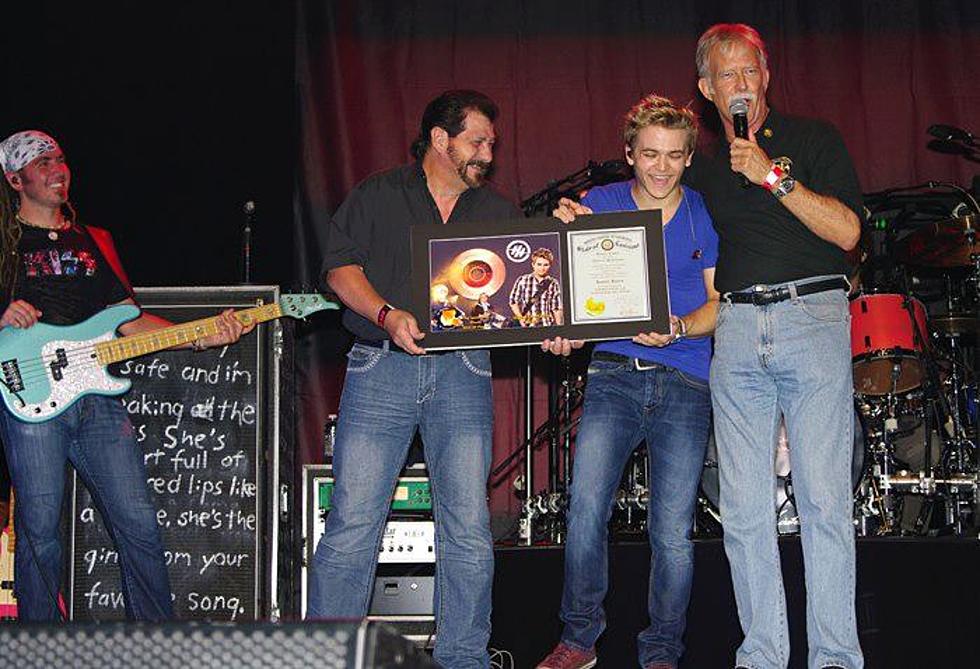 Hunter Hayes Inducted Into The Louisiana Music Hall Of Fame