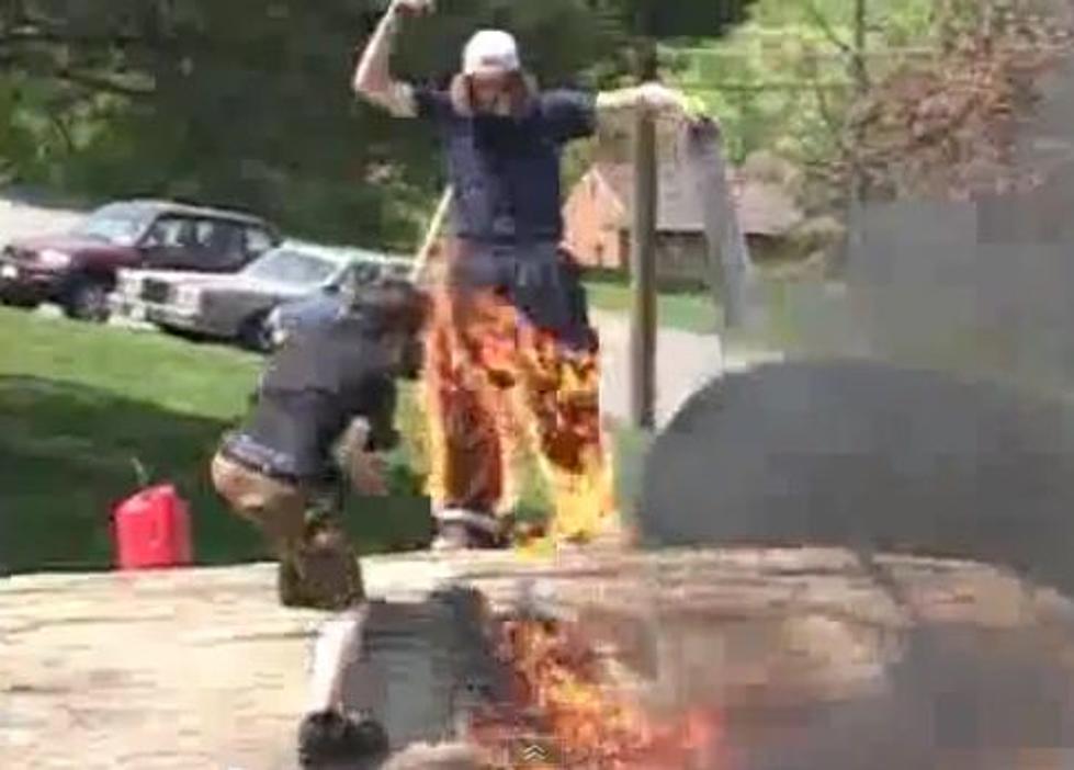 Skater + Videocamera + Gas + Fire = Dummy on YouTube [VIDEO]