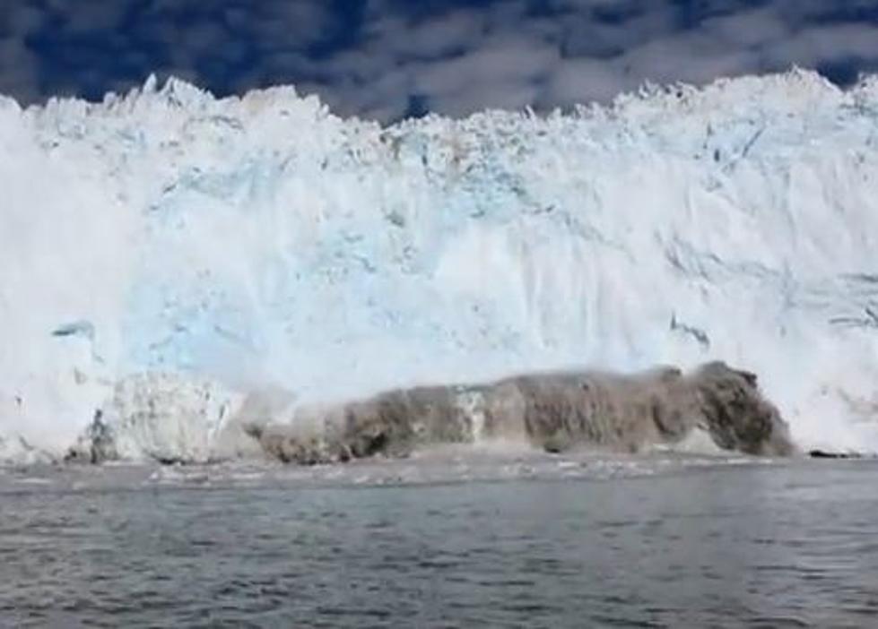 Glacier Avalanche Causes Tsunami and a Terrifying Moment for Tourists [VIDEO]