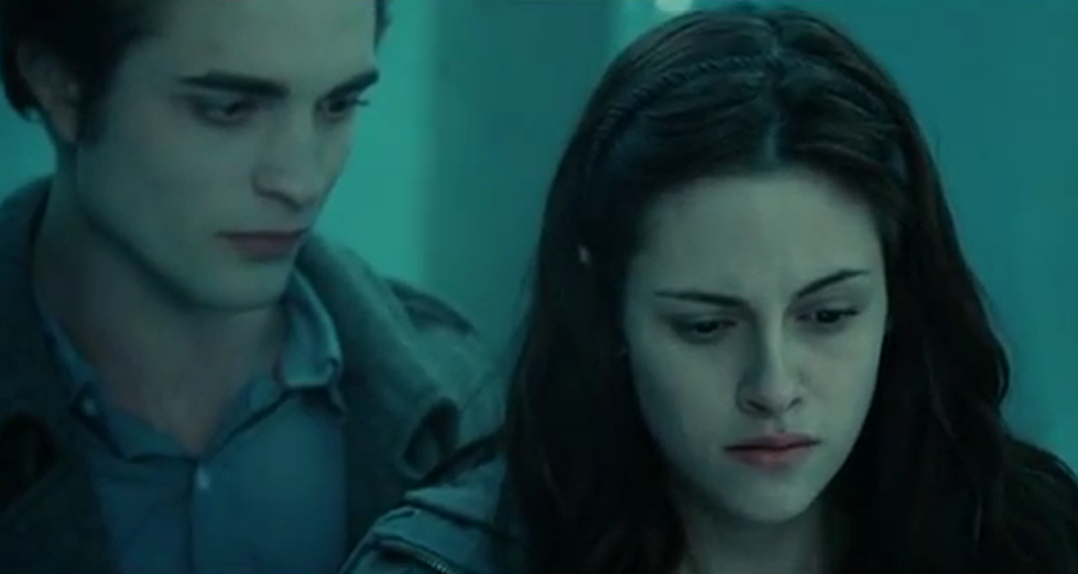 “Twilight’s” Bella and Edward Scenes Get “Bad Lip Reading” Treatment [VIDEO]