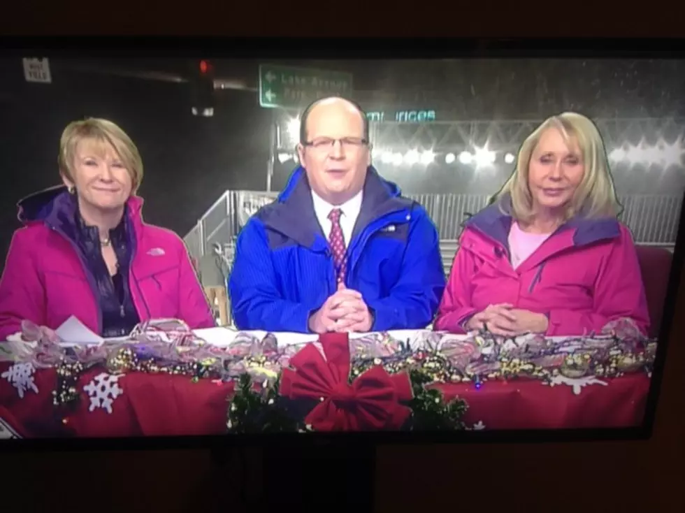 &#8216;Christmas City of the North&#8217; Parade Commentators Stay Indoors