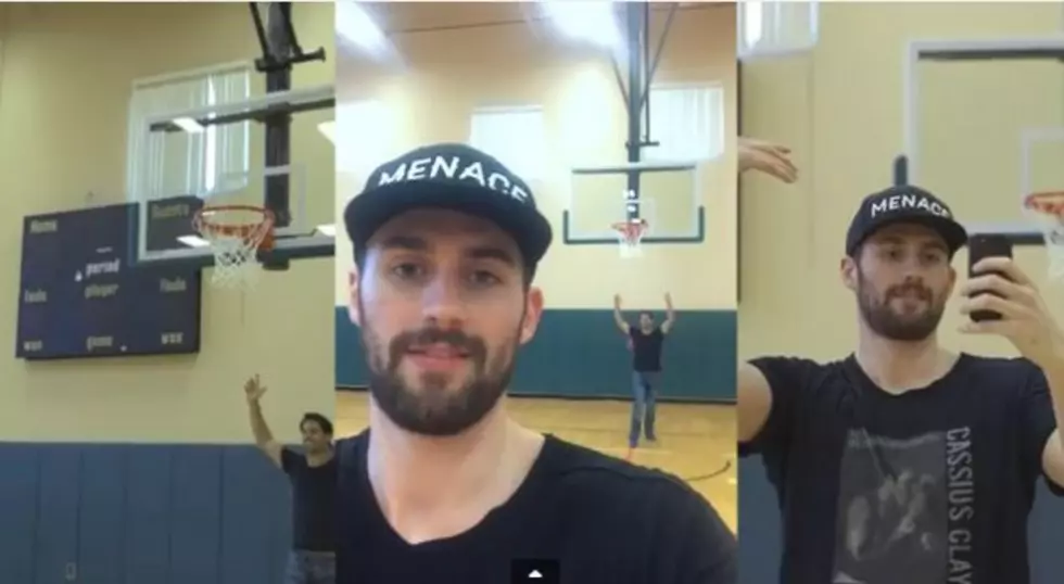 Kevin Love and Eric Decker Throw Some Basketball Trick Shots  [VIDEO]