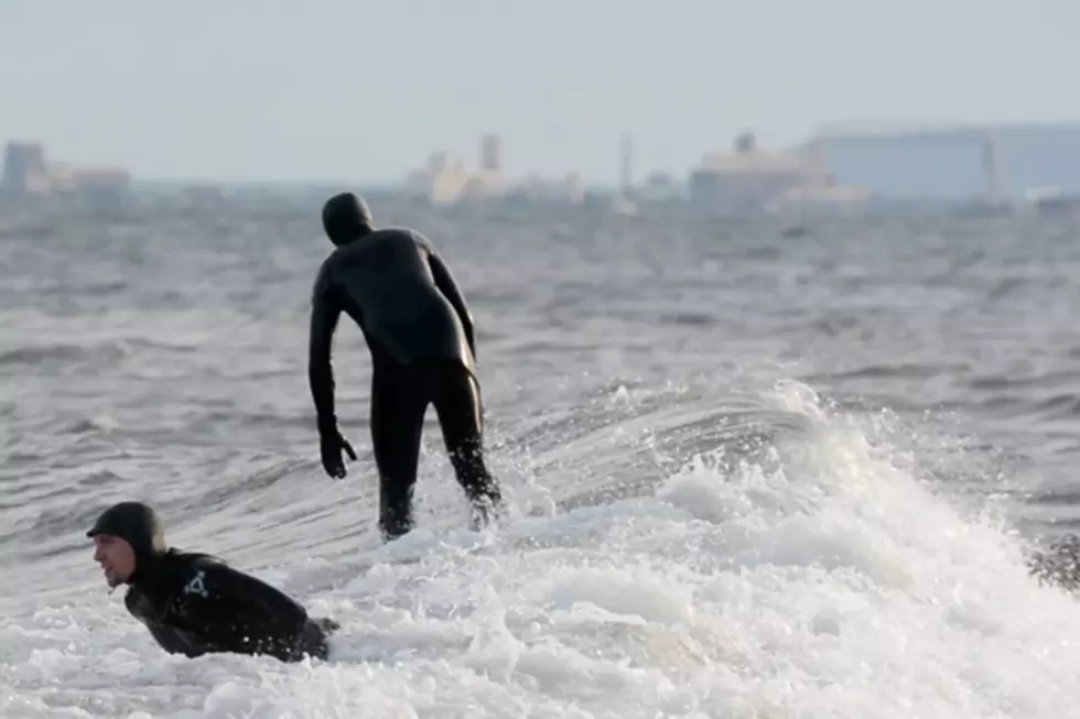 Watch Surfers Catch a Wave Near Duluth&#8217;s Brighton Beach on Lake Superior [VIDEO]