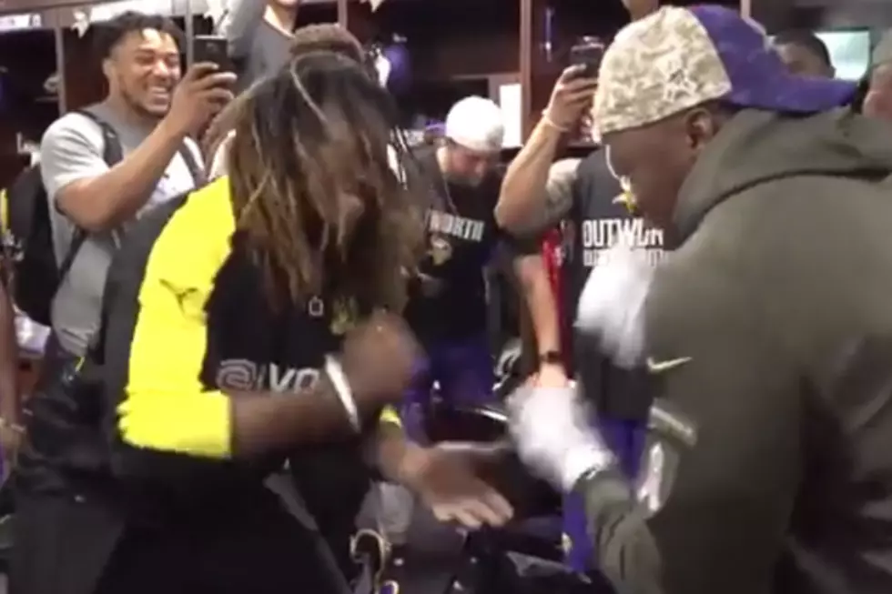 Watch Vikings Teddy Bridgewater and Cordarrelle Patterson Play an Epic Paper, Rock, Scissors Game