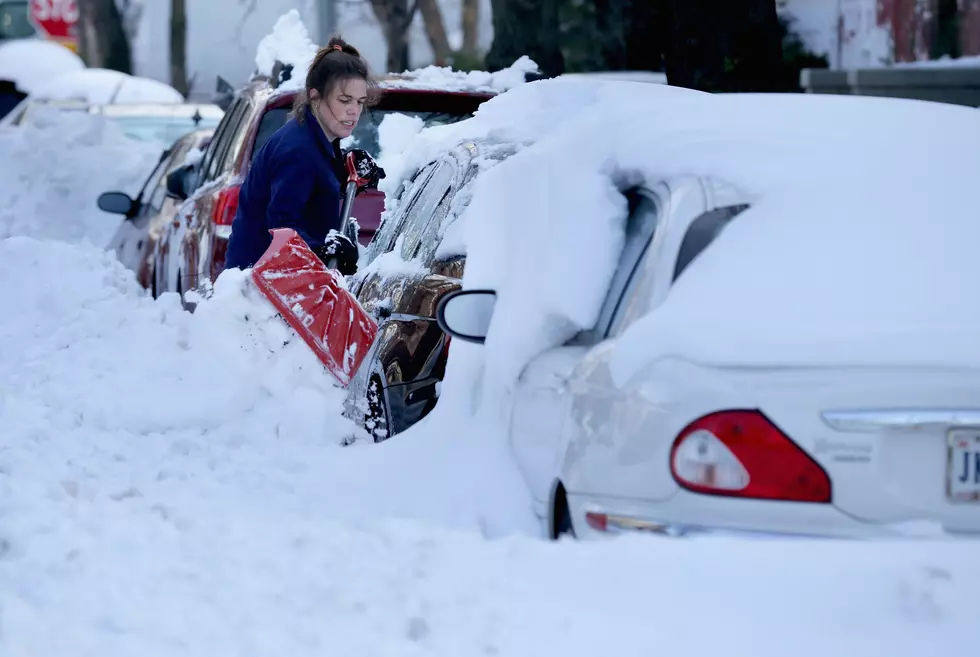 This Is Why You Need To Clean Your Whole Car Off After It Snows [VIDEO]