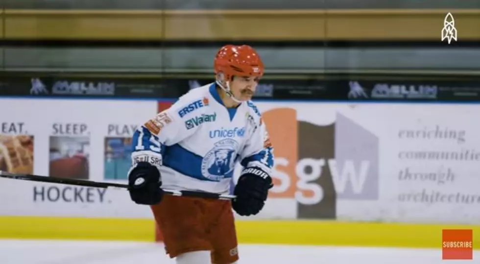 Duluthian Dubbed World&#8217;s Oldest Hockey Player [VIDEO]