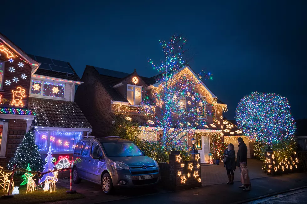 The Deadline is Approaching to Enter the Christmas Lighting Challenge