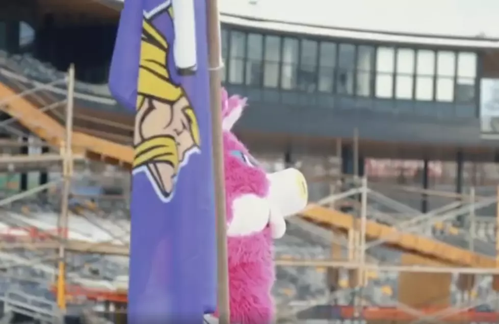 St. Paul Saints Baseball Team Go All In to Support the Vikings