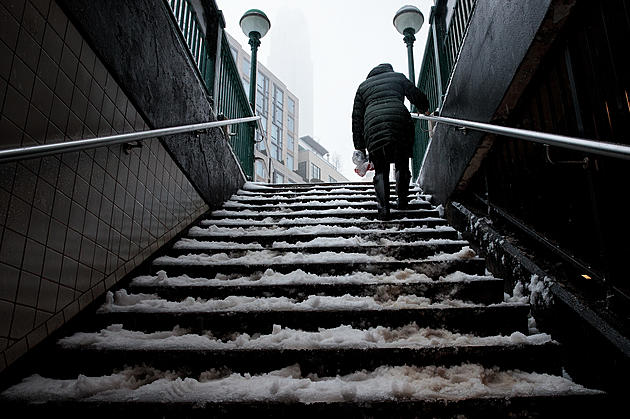 St. Paul Women&#8217;s Slippery Fall Down Some Icy Steps Caught on Snapchat [VIDEO]
