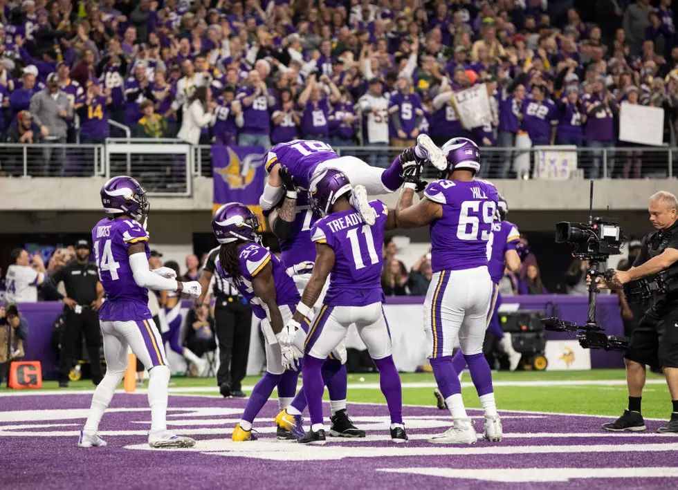 Vikings Celebrate Touchdown by Doing The Limbo