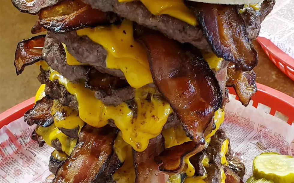 Someone Tried the 6.5 Pound &#8216;Challenge Burger&#8217; at Big Daddy&#8217;s