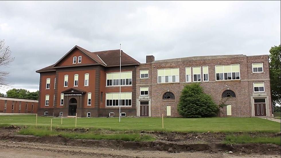Look Inside Minnesota’s Longest-Running Elementary School Before It’s Gone