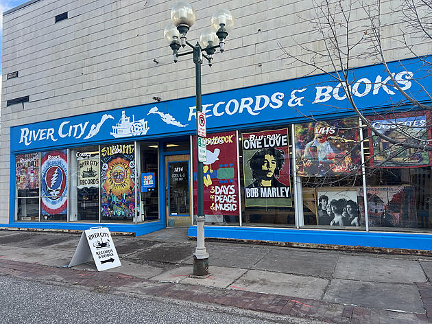 Review: River City Records &#038; Books in Duluth