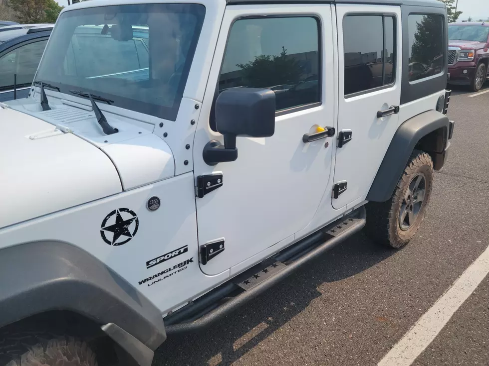 What’s With People Leaving Rubber Ducks On Jeeps?