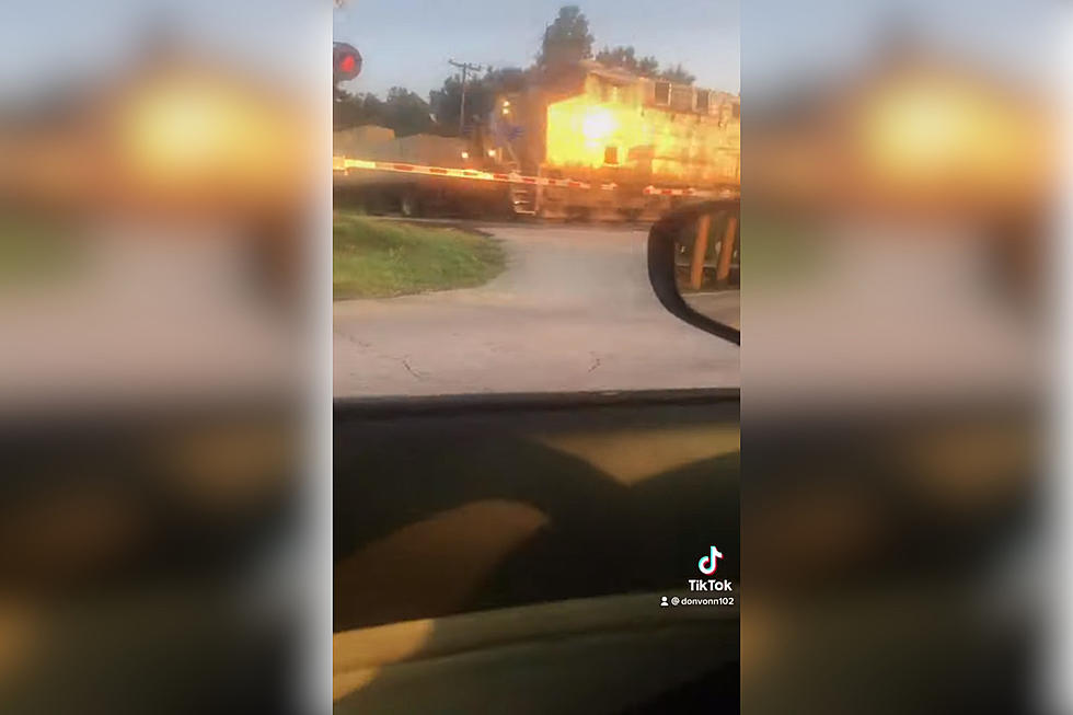Watch Semi’s Scary Near Miss With Train At Loop 287 And Feagin Drive In Lufkin
