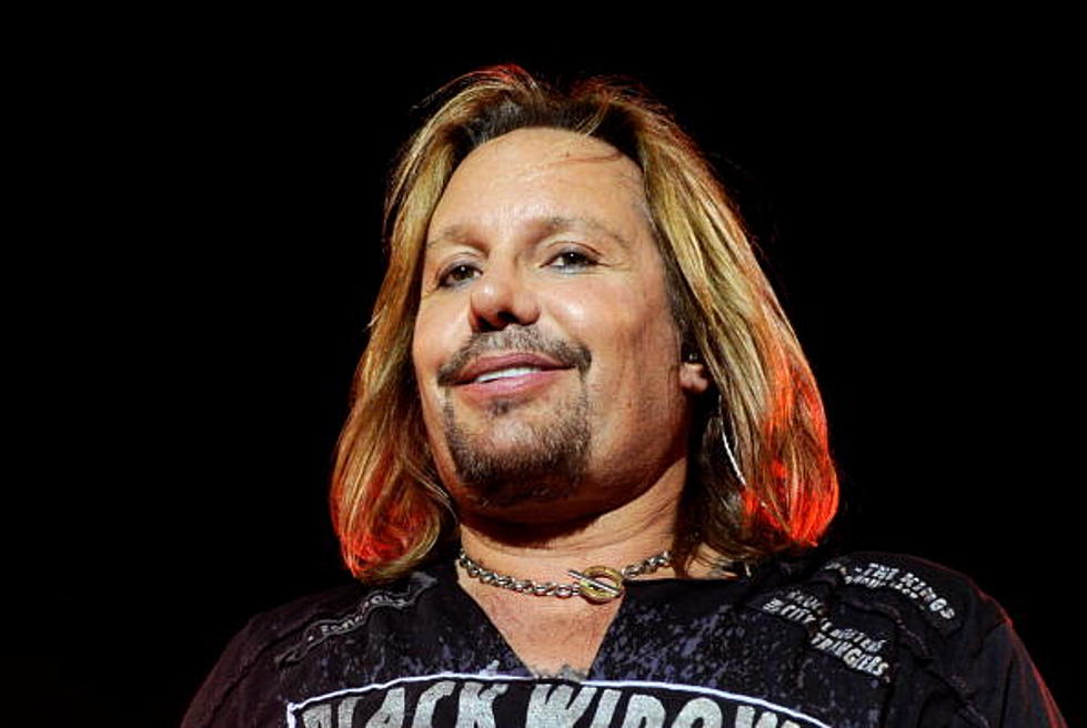 Vince Neil to Play Free Texas Show