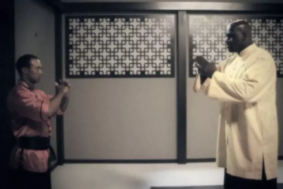 Watch Tiger Woods and Shaq Duel Martial Arts-Style [VIDEO]