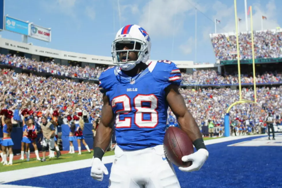 Buffalo Bills Beat Kansas City Chiefs, 35-17 &#8212; Tied for AFC East Lead [PICTURES]