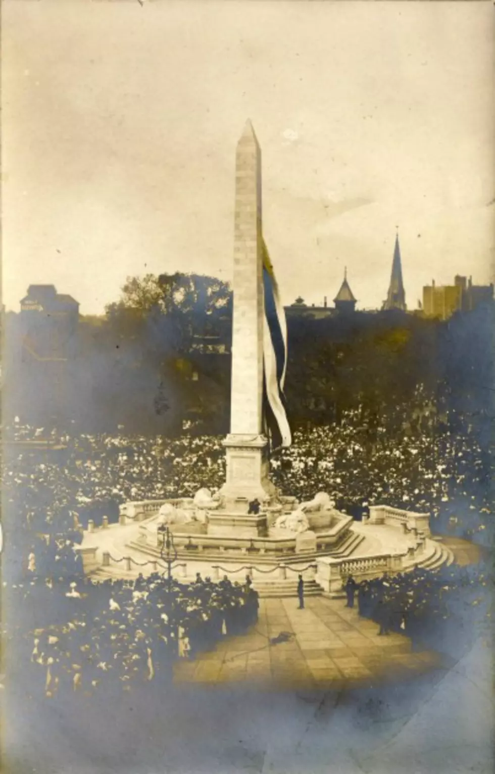The McKinley Monument &#8212; How Dull Would Niagara Square Look Without It? [BUFFALO: THEN AND NOW]