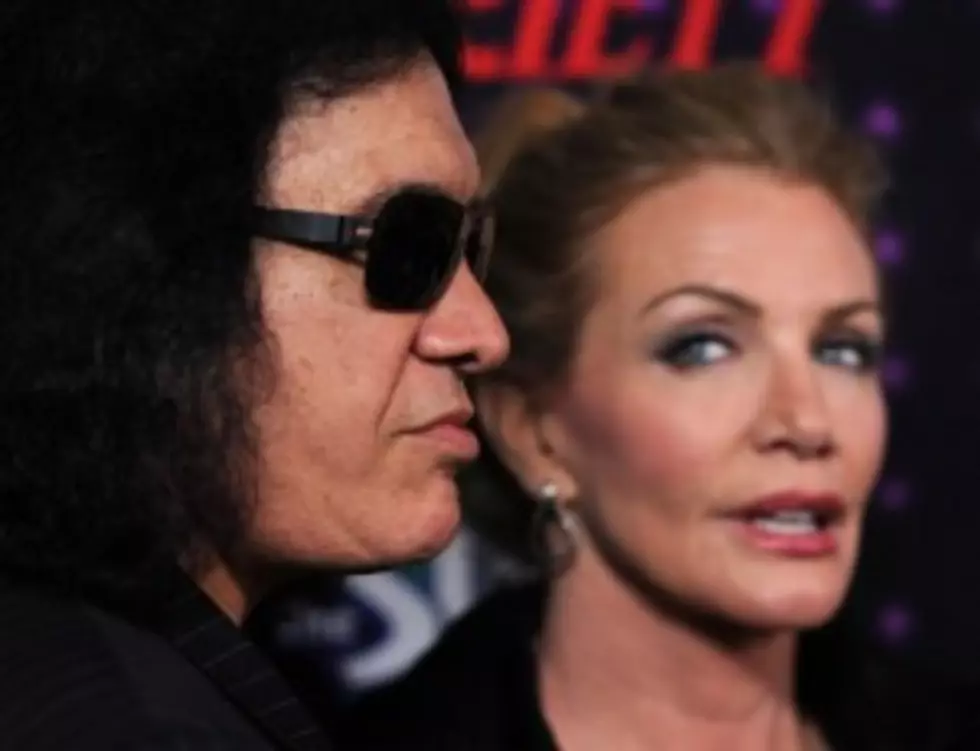 Shannon Tweed Walks Out On Gene Simmons During Interview [VIDEO]