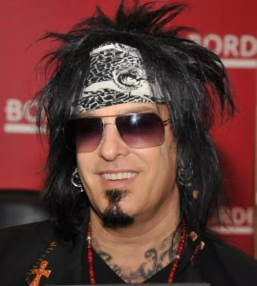 Nikki Sixx Jumps Off Stage to Stop Video Bootlegger [VIDEO]