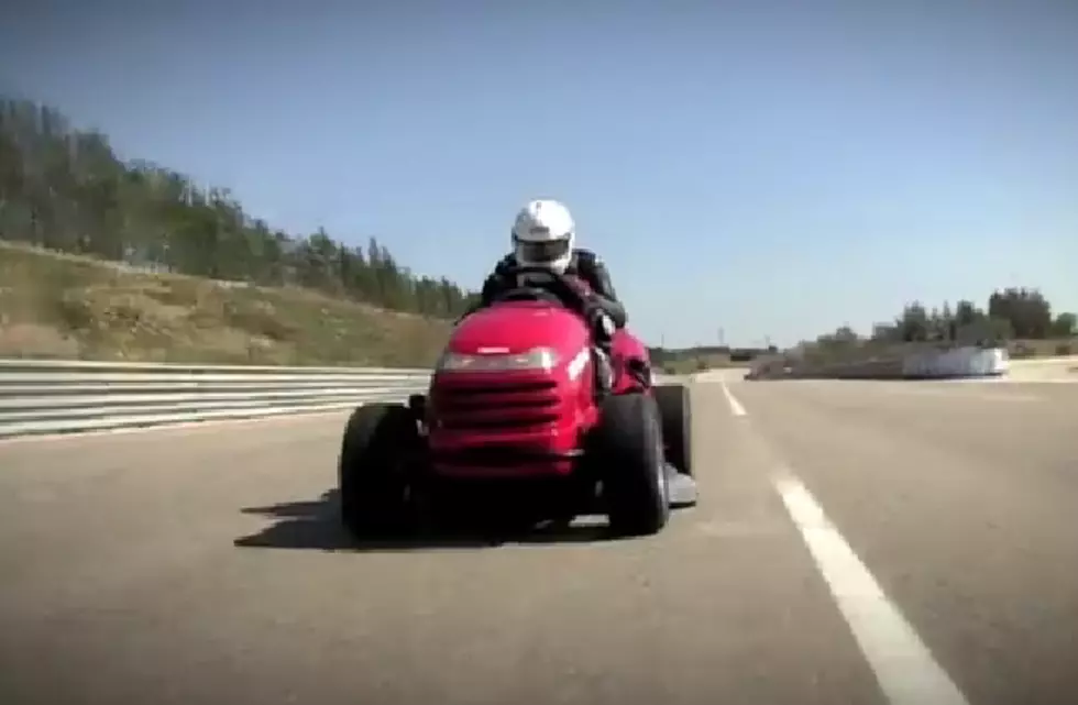 Fastest Lawnmower in the World Created by Honda [VIDEO]