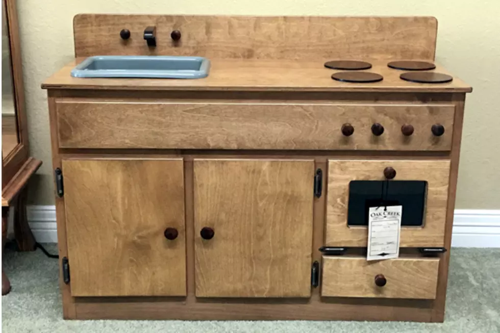 Seize The Deal Auction &#8211; Child&#8217;s Playtime Kitchen From Oak Creek Amish Furniture