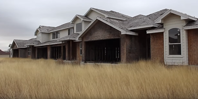Creepy Abandoned Neighborhood In Texas [VIDEO]