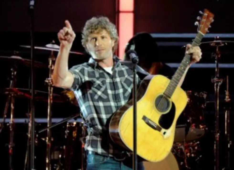 George Strait Twangs, Dierks Bently Wonders &#8211; Today In Country Music History [VIDEO]