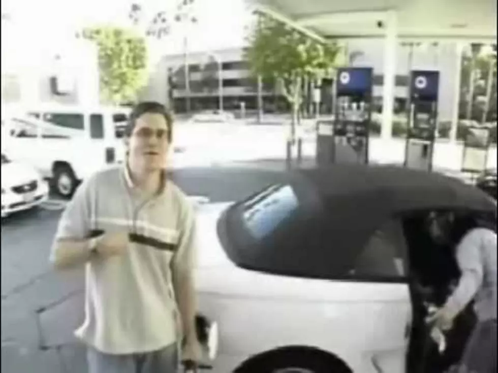 Awesome Gas Pump Prank [VIDEO]