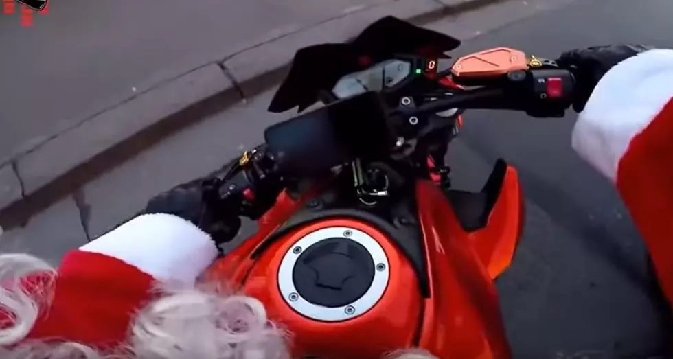 Santa on Motorcycle Chases Down Hit and Run Driver [VIDEO]