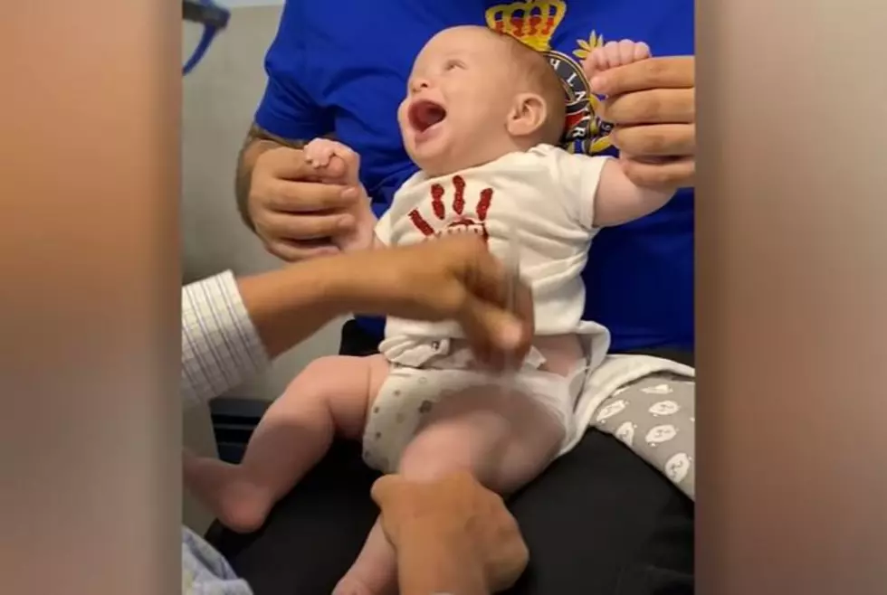 Watch Doctor With Magic Touch When Vaccinating Babies