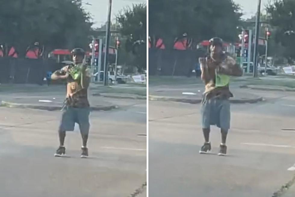 Texas Man Taunts Drivers on Highway