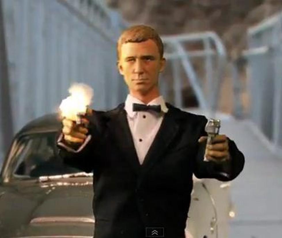 Battle Of The Bonds-James Bond Action Figures Duke It Out [VIDEO]