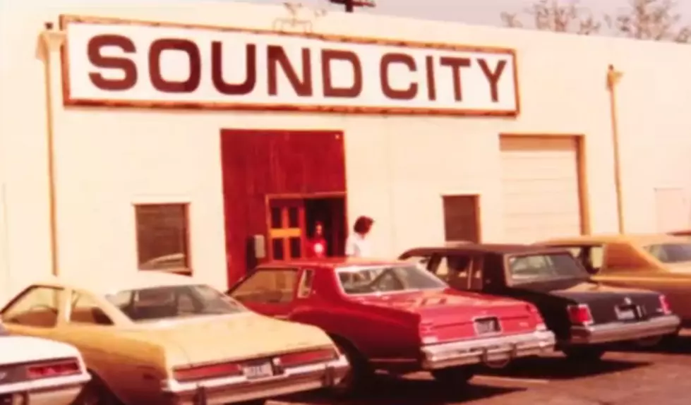 Dave Grohl Announces Release Date for ‘Sound City’