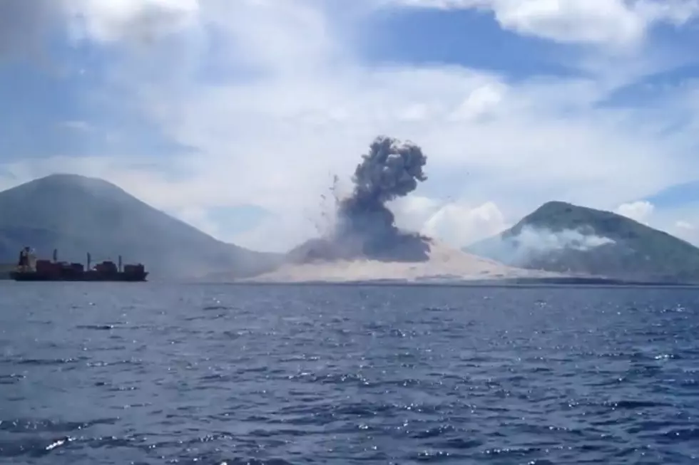 Volcano Erupts On Camera in Papua New Guinea