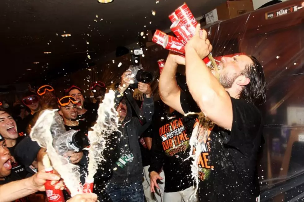 Madison Bumgarner Chugs Five Beers At Once to Celebrate Going to NLCS [VIDEO]