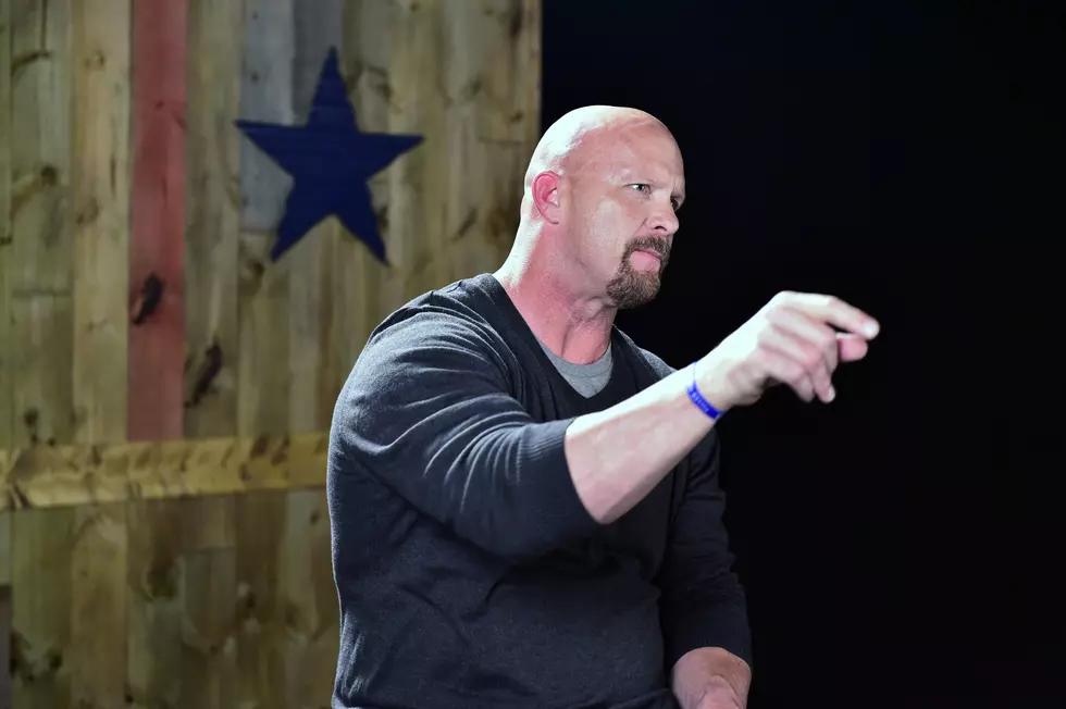 Guy Enters Video Game Tournament With a Spot On Stone Cold Steve Austin Impersonation [VIDEO]