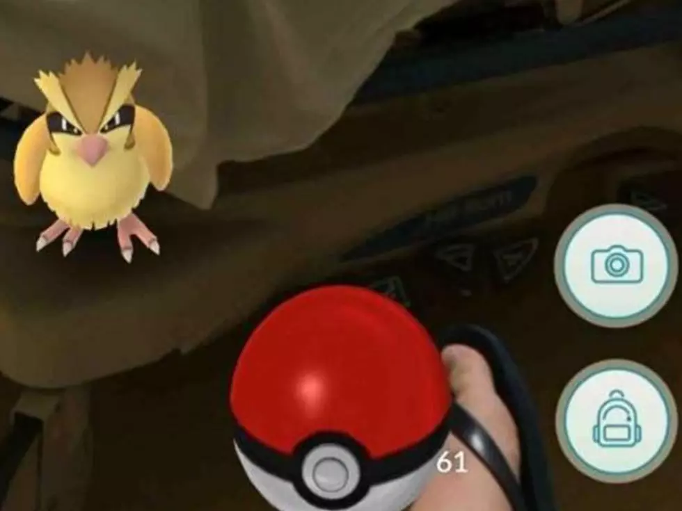 Man Plays ‘Pokemon Go’ While Wife is in Labor [PHOTO]