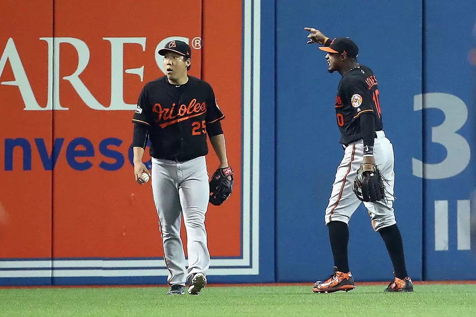 MLB Wants Beer Cans Banned From Rogers Centre and Beer Tossing Fan Prosecuted [VIDEOS]